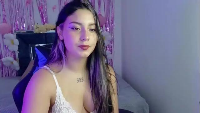 Image 8 of lia_14_ Stream on Chaturbate on 1 month ago