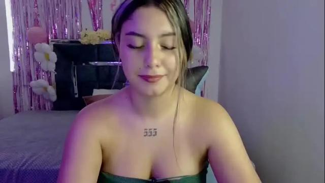 Image 3 of lia_14_ Stream on Chaturbate on 1 month ago