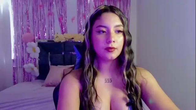 Image 6 of lia_14_ Stream on Chaturbate on 28 days ago