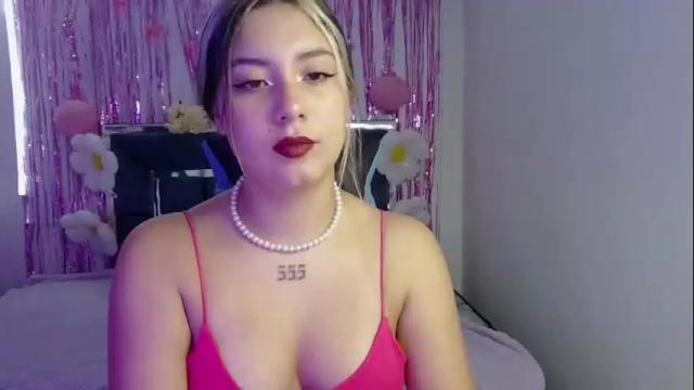 Image 2 of lia_14_ Stream on Chaturbate on 20 days ago