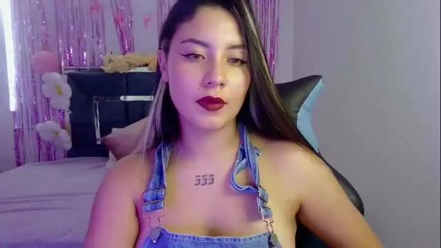 Image 11 of lia_14_ Stream on Chaturbate on 19 days ago