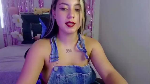 Image 12 of lia_14_ Stream on Chaturbate on 19 days ago