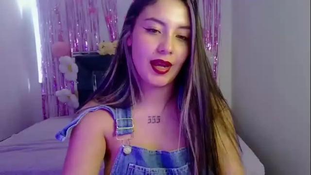 Image 8 of lia_14_ Stream on Chaturbate on 19 days ago
