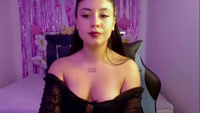 Image 8 of lia_14_ Stream on Chaturbate on 18 days ago