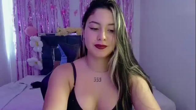 Image 4 of lia_14_ Stream on Chaturbate on 15 days ago