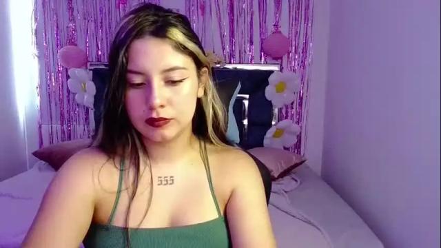 Image 11 of lia_14_ Stream on Chaturbate on 5 days ago