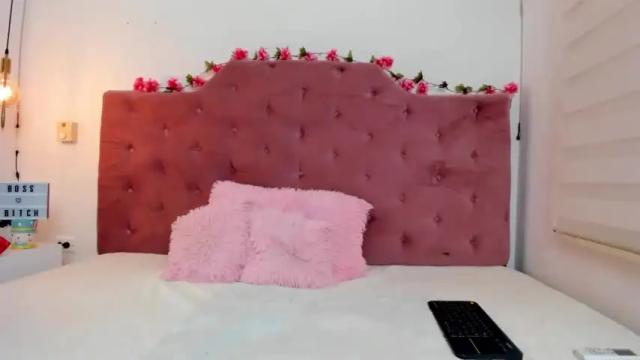 Image 11 of lia__candy Stream on Chaturbate on 14 months ago