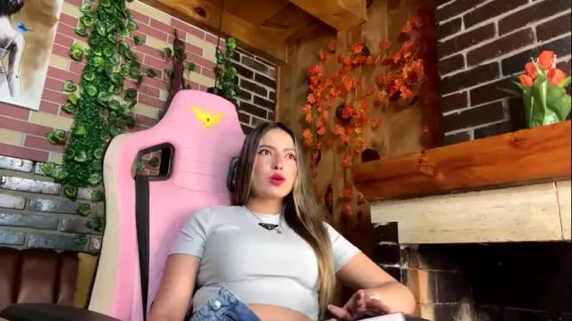 Image 2 of lia_angels Stream on Chaturbate on 1 month ago