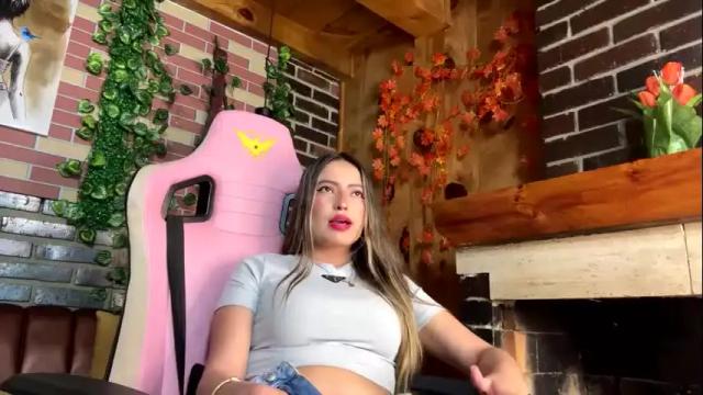 Image 4 of lia_angels Stream on Chaturbate on 1 month ago