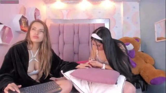Image 10 of lia_angels Stream on Chaturbate on 4 months ago