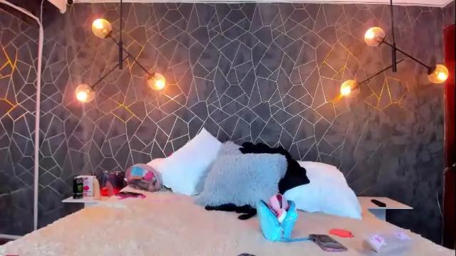 Image 3 of lia_angels Stream on Chaturbate on 3 months ago