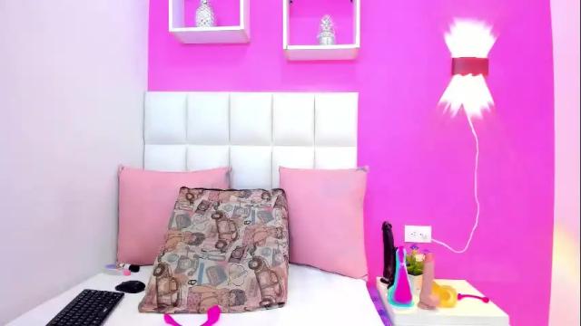 Image 4 of lia_antonella69 Stream on Chaturbate on 1 month ago