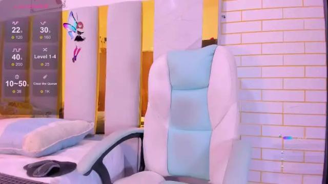 Image 7 of lia_ashley Stream on Chaturbate on 7 months ago