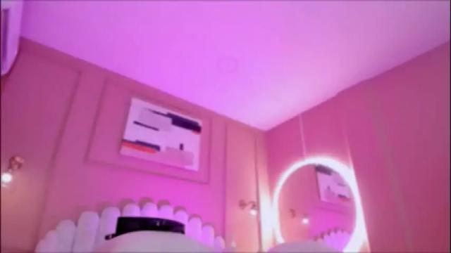 Image 8 of lia_ass Stream on Chaturbate on 8 days ago