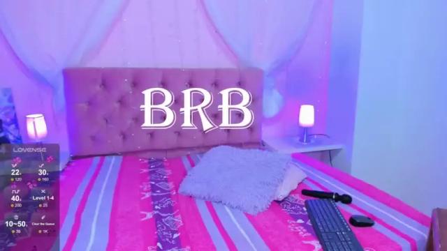 Image 4 of lia_bunny18 Stream on Chaturbate on 13 months ago