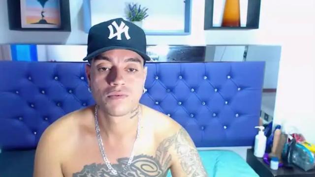 Image 8 of lia_damian Stream on Chaturbate on 20 months ago