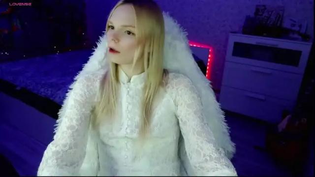 Image 3 of lia_girlnextdoor Stream on Chaturbate on 18 months ago