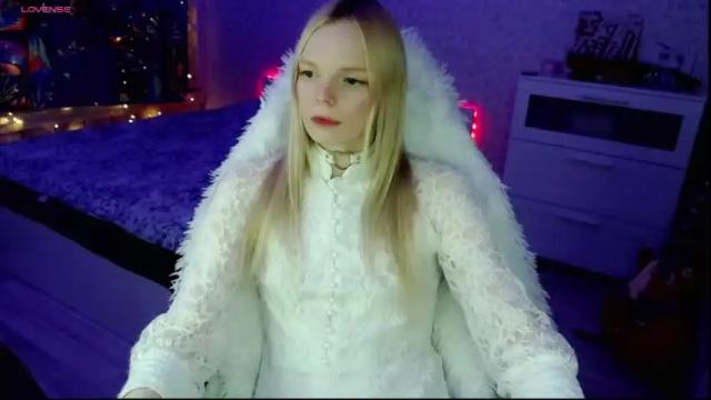 Image 8 of lia_girlnextdoor Stream on Chaturbate on 8 months ago