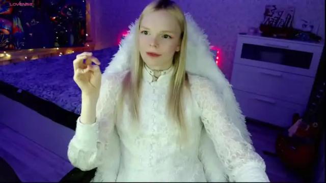 Image 9 of lia_girlnextdoor Stream on Chaturbate on 8 months ago