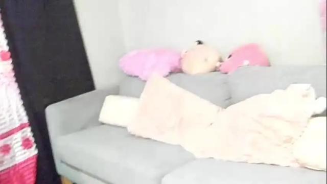 Image 10 of lia_hdz Stream on Chaturbate on 3 months ago