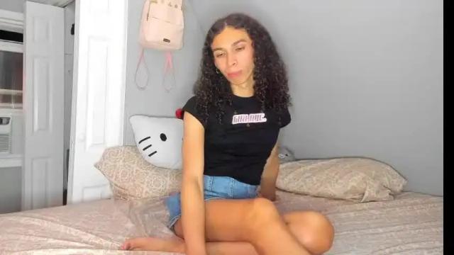 Image 11 of lia_hdz Stream on Chaturbate on 1 month ago