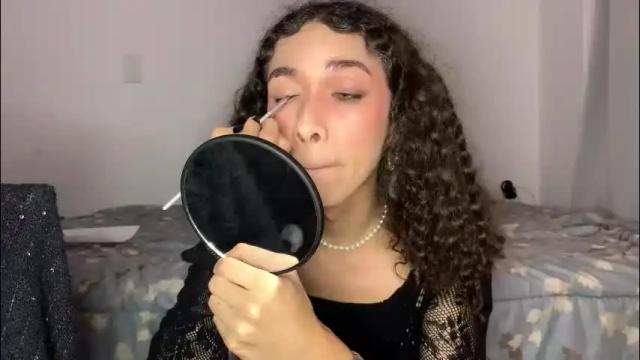 Thumbnail 3, lia_hdz's Stream at Chaturbate, 1 month ago