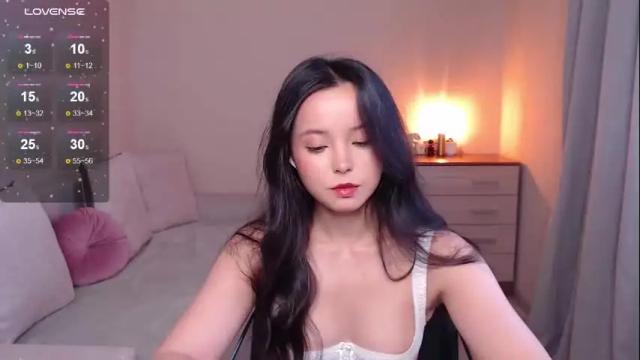 Image 4 of lia_hetty Stream on Chaturbate on 3 months ago