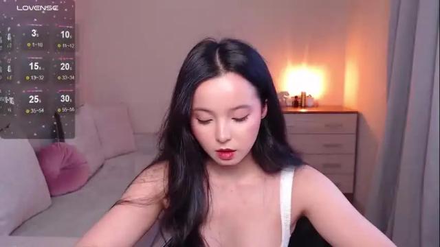 Image 7 of lia_hetty Stream on Chaturbate on 3 months ago