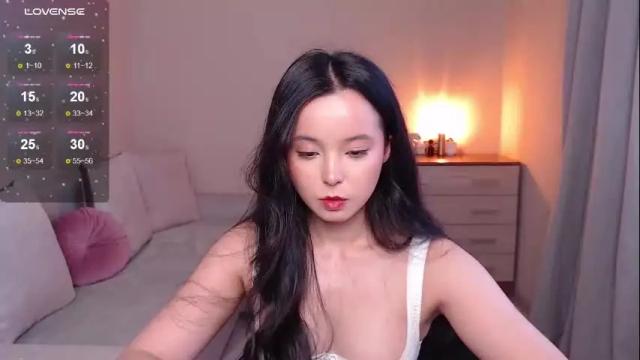 Image 8 of lia_hetty Stream on Chaturbate on 3 months ago