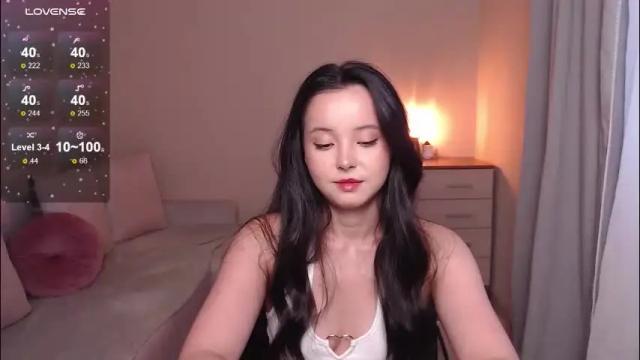 Image 8 of lia_hetty Stream on Chaturbate on 2 months ago