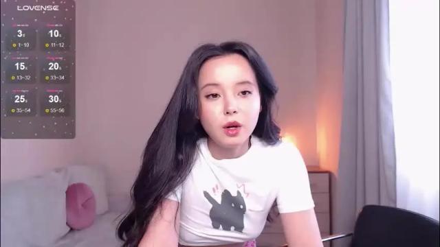 Image 10 of lia_hetty Stream on Chaturbate on 2 months ago