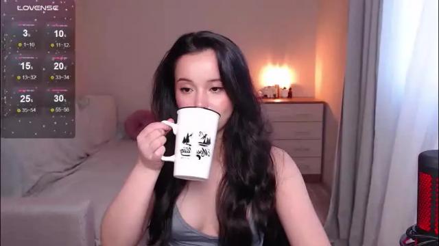 Image 2 of lia_hetty Stream on Chaturbate on 1 month ago