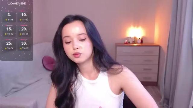 Image 8 of lia_hetty Stream on Chaturbate on 1 month ago