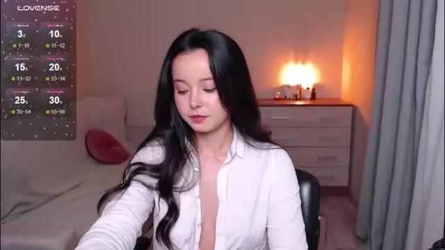 Image 8 of lia_hetty Stream on Chaturbate on 1 month ago