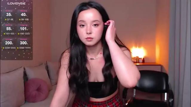 Image 12 of lia_hetty Stream on Chaturbate on 25 days ago