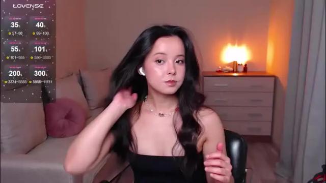 Image 8 of lia_hetty Stream on Chaturbate on 25 days ago