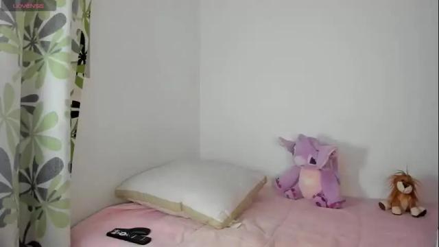 Image 6 of lia_jacobs Stream on Chaturbate on 1 month ago