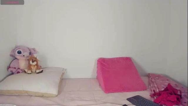 Image 6 of lia_jacobs Stream on Chaturbate on 19 days ago