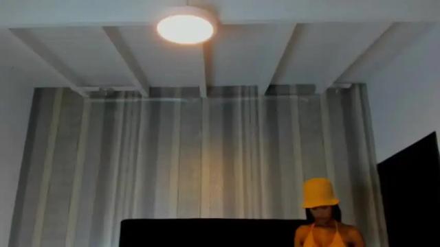 Image 11 of lia_johnnson Stream on Chaturbate on 13 months ago
