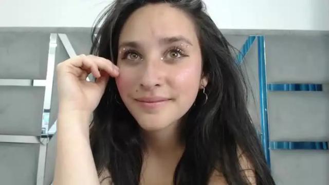 Image 8 of lia_kinky445620 Stream on Chaturbate on 14 months ago