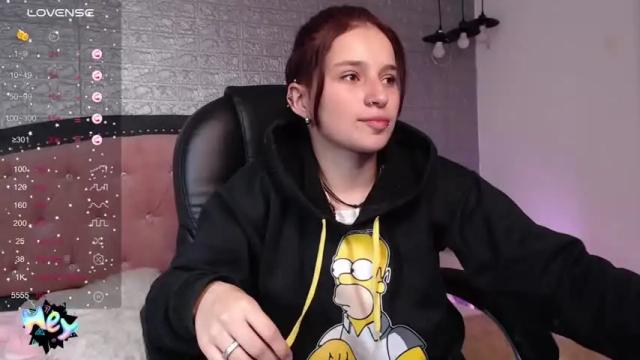 Image 4 of lia_lenoox Stream on Chaturbate on 28 months ago