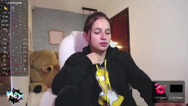 Image 4 of lia_lenoox Stream on Chaturbate on 27 months ago