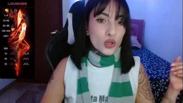 Image 2 of lia_miss2 Stream on Chaturbate on 26 days ago