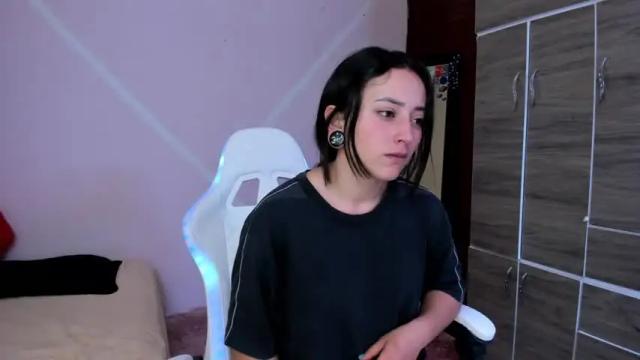 Thumbnail 1, lia_queen610's Stream at Chaturbate, 13 months ago