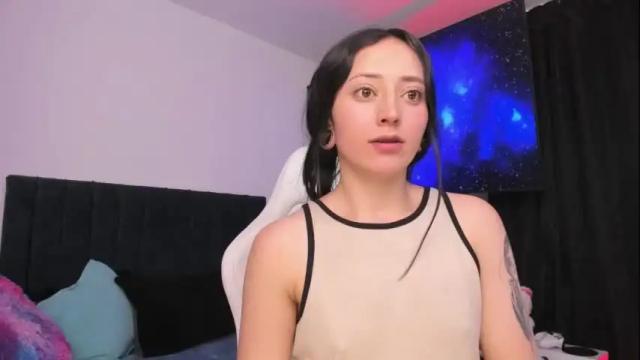 Image 12 of lia_queen610 Stream on Chaturbate on 1 month ago