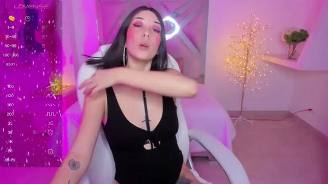 Image 8 of lia_rosse_1 Stream on Chaturbate on 15 months ago