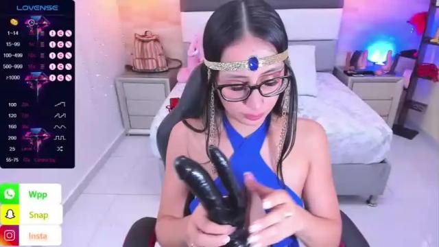 Image 7 of lia_roux1 Stream on Chaturbate on 13 months ago