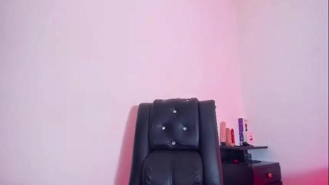 Image 6 of lia_sharlote Stream on Chaturbate on 1 month ago
