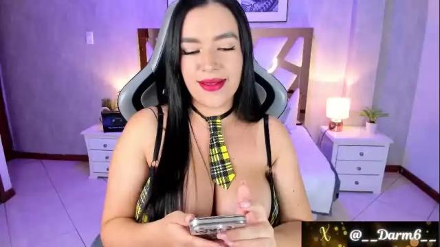 Image 4 of lia_simons Stream on Chaturbate on 1 month ago