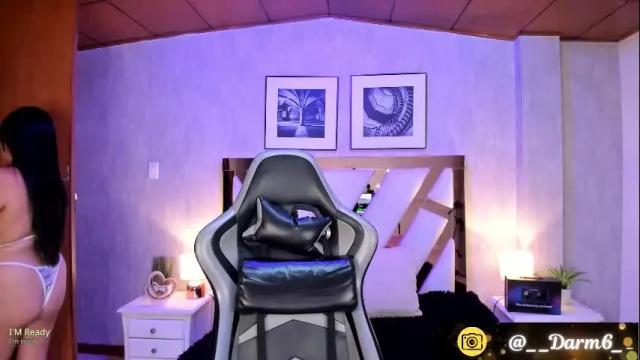 Image 2 of lia_simons Stream on Chaturbate on 1 month ago